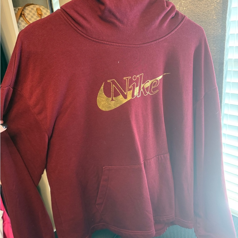 Size medium Nike sweatshirt